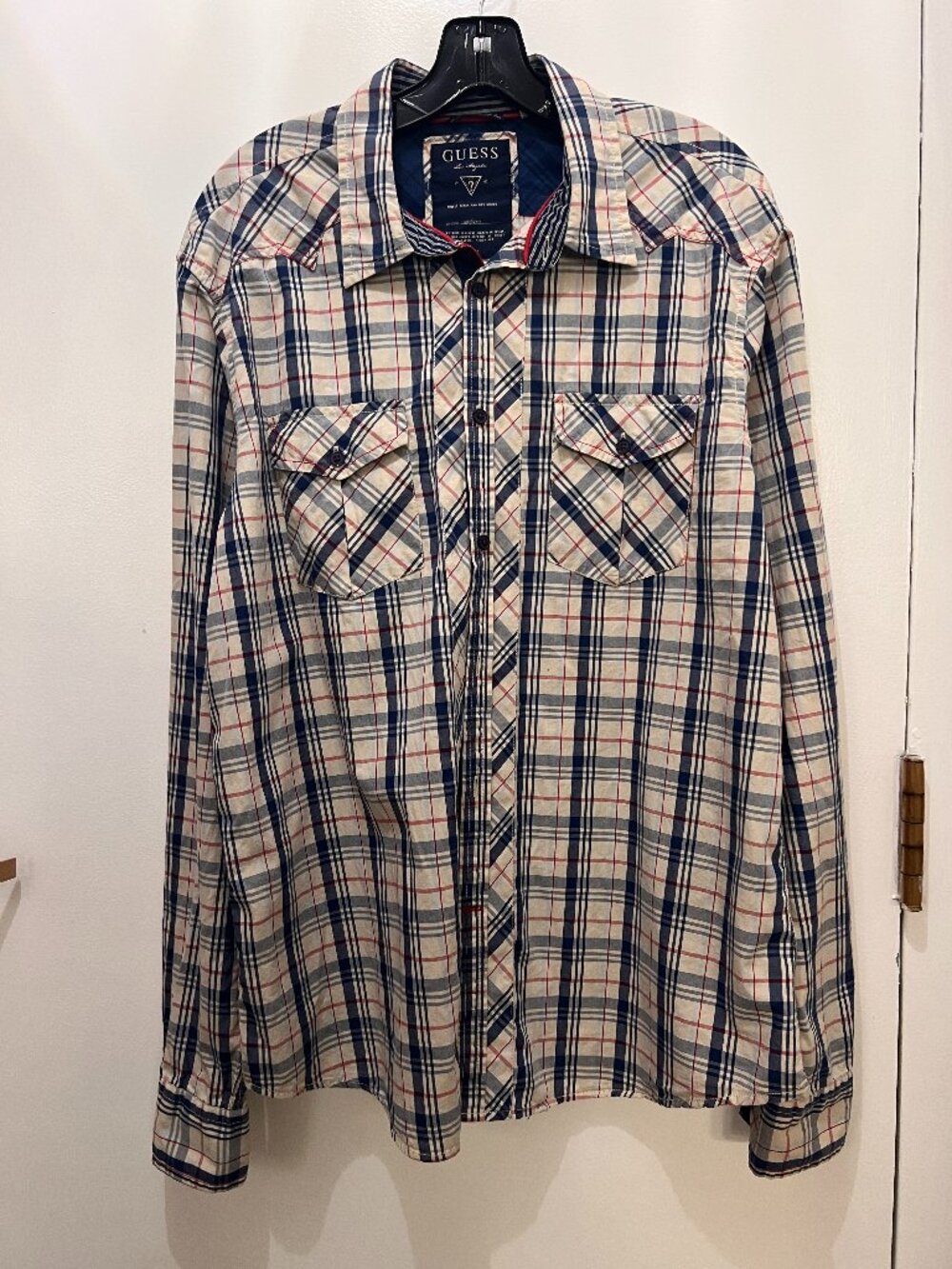Guess plaid shirt with beautiful details Size XL